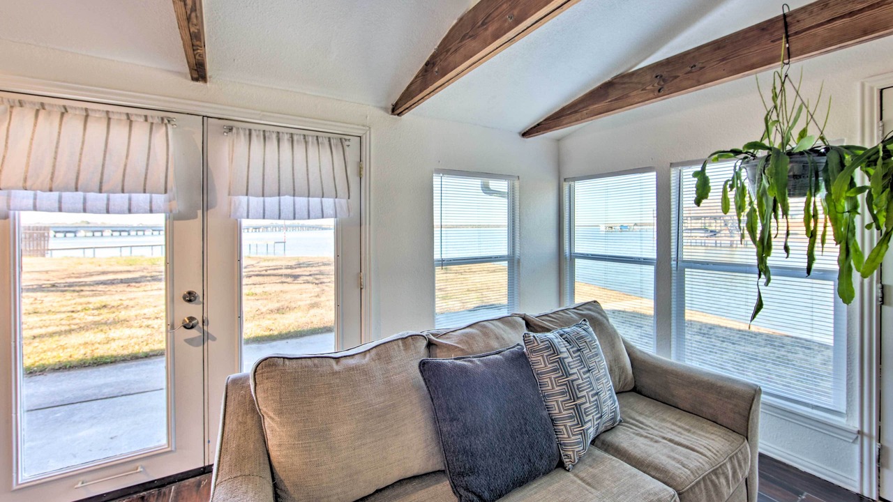 Photo of Livingroom in Carolyn Estates