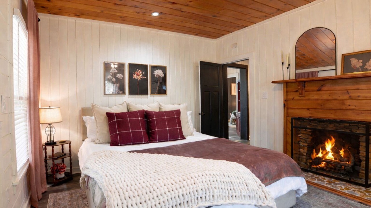 Photo of Livingroom in Morganton