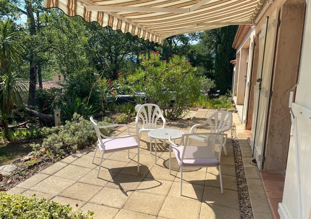 Photo of Patio Balcony in Saint-Paul-en-Foret