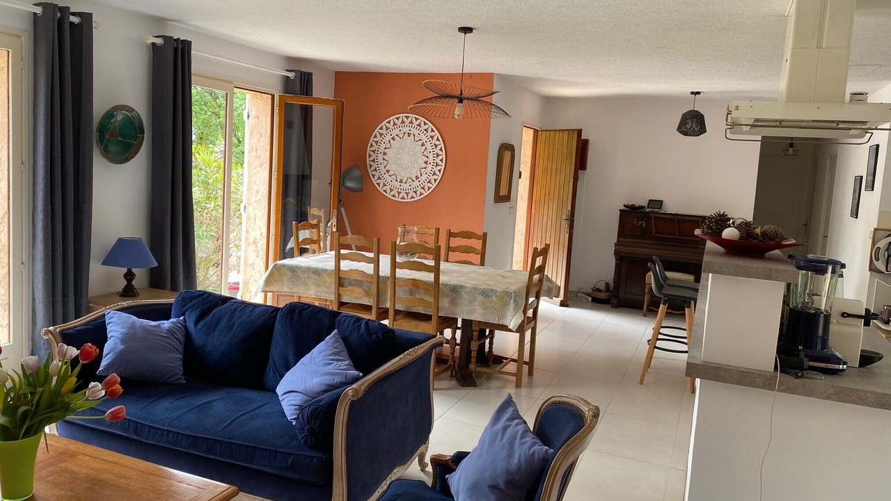 Photo of Livingroom in Saint-Paul-en-Foret
