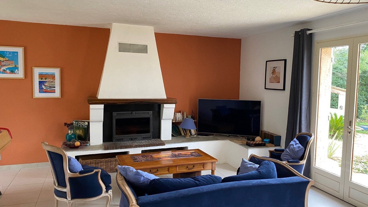 Photo of Livingroom in Saint-Paul-en-Foret