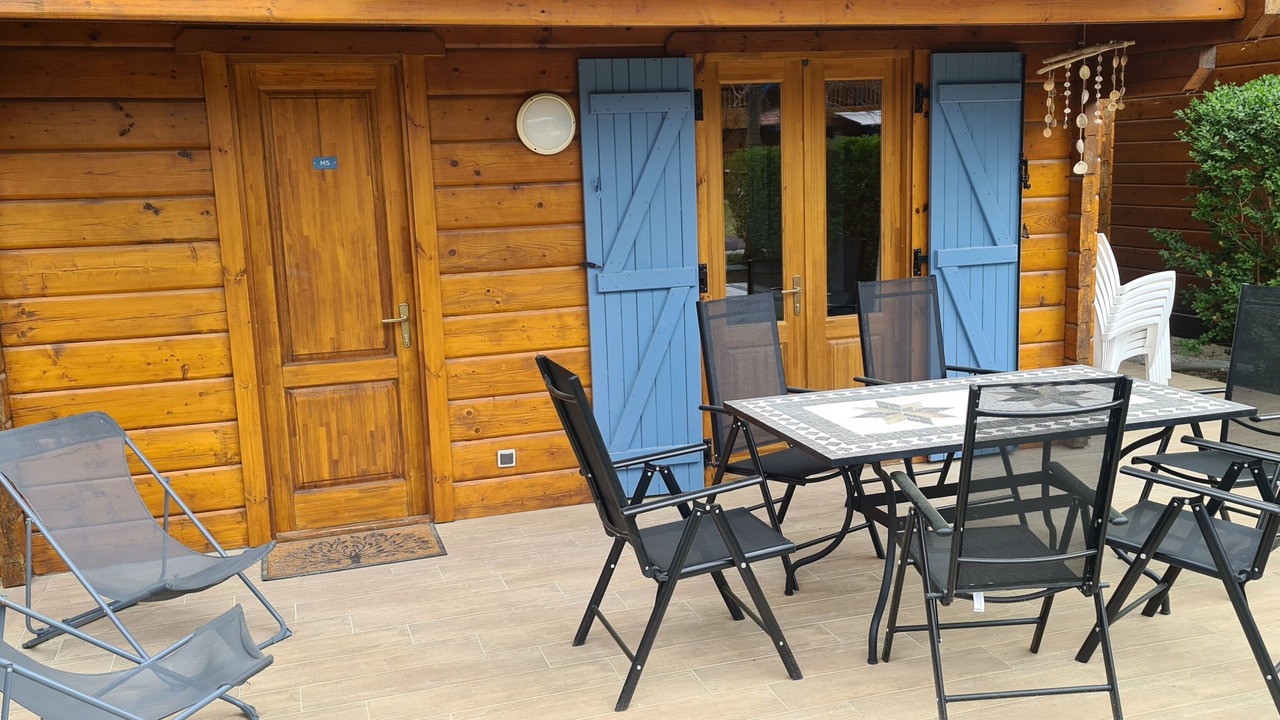 Photo of Outdoor in Bias