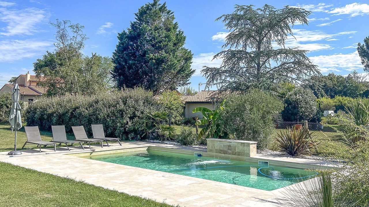 Photo of Outdoor in Saint-Christoly-de-Blaye