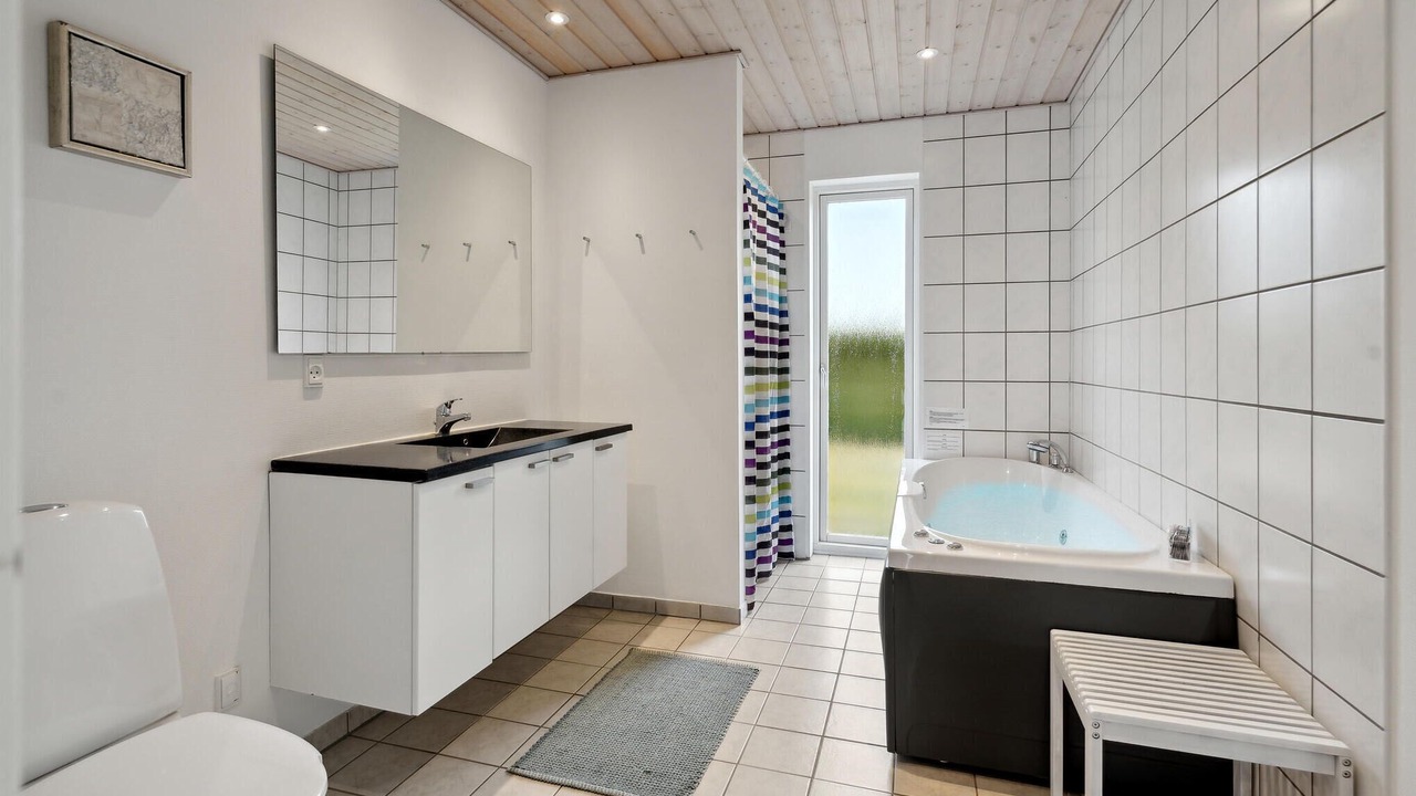 Photo of Bathroom in Arrild