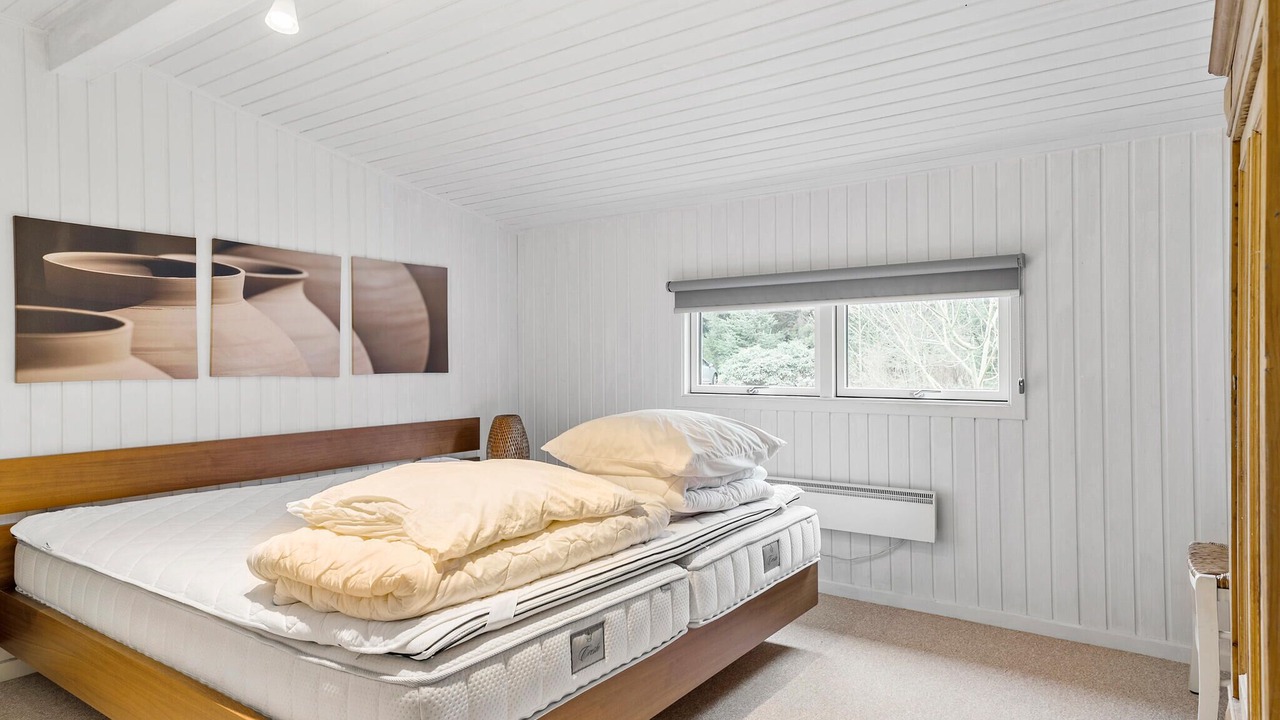 Photo of Others in Hou