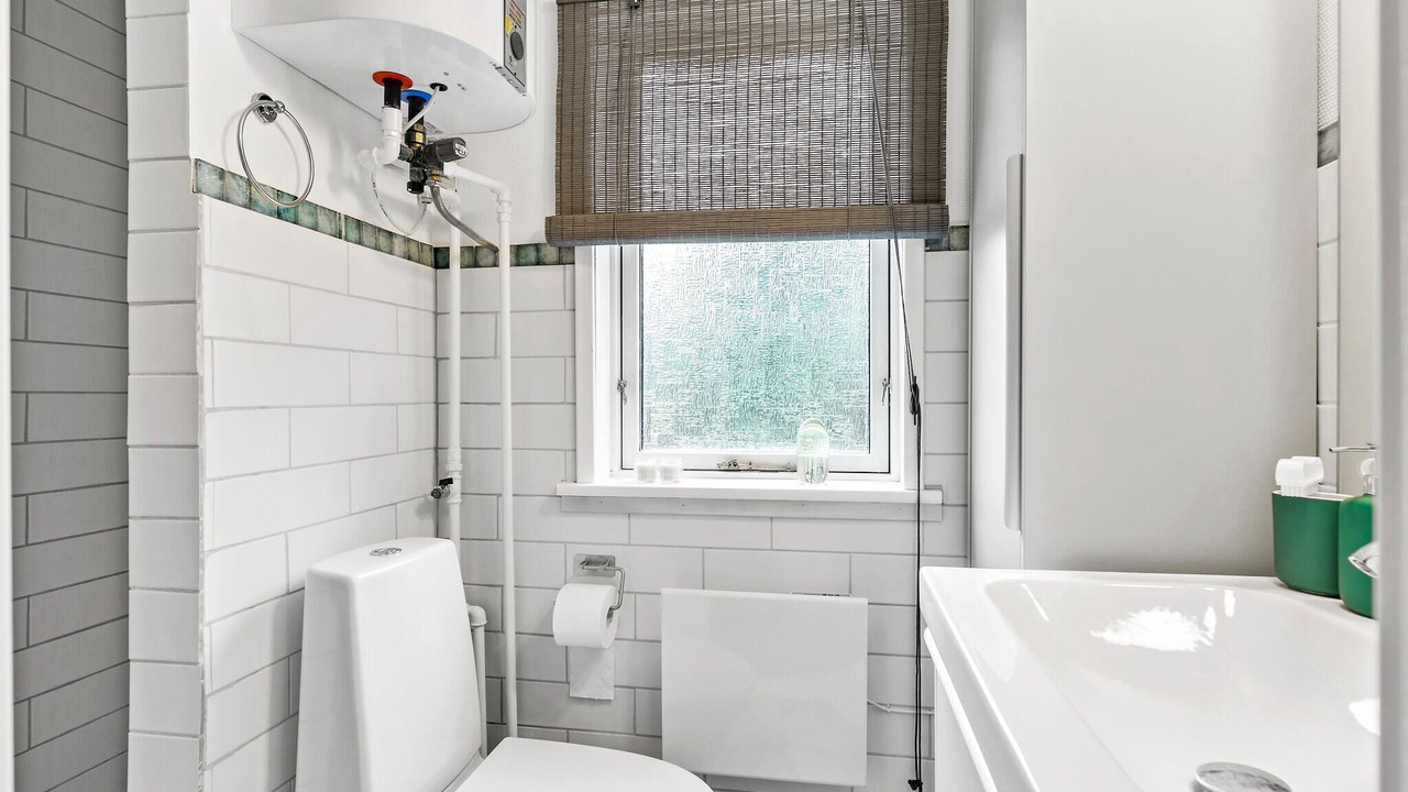 Photo of Others in Hou