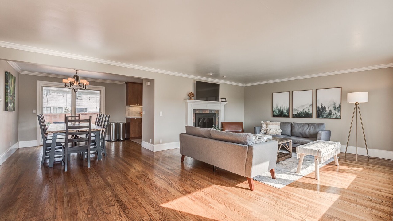 Photo of Bedroom in The Bowl of Edmonds