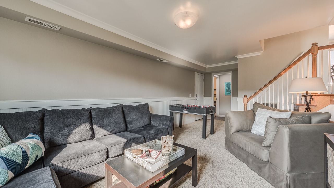 Photo of Livingroom in The Bowl of Edmonds