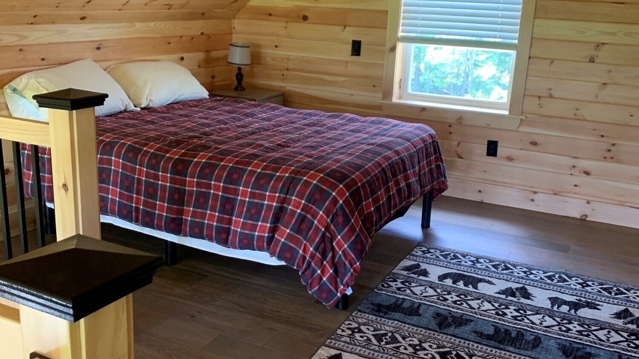 Photo of Bedroom in Woodland