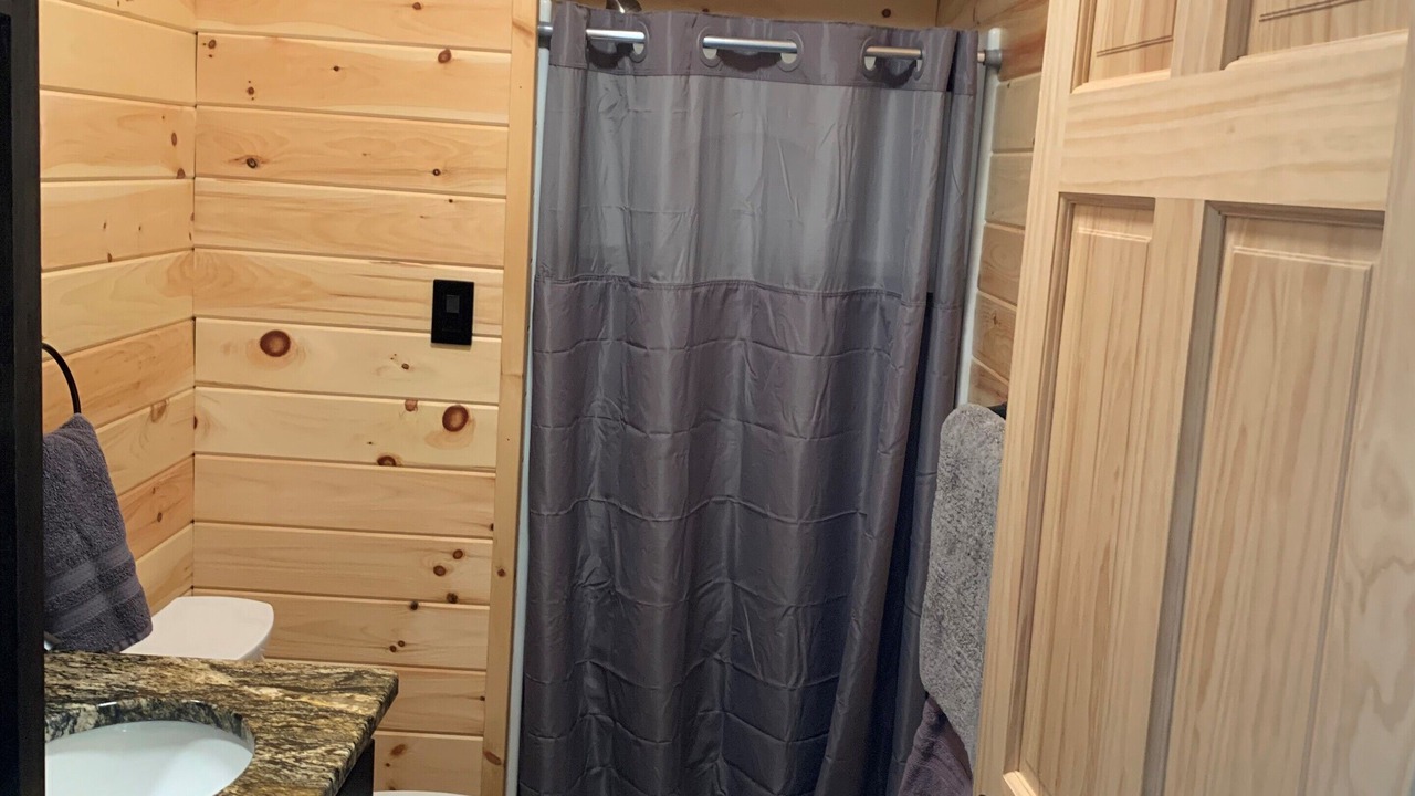 Photo of Bathroom in Woodland