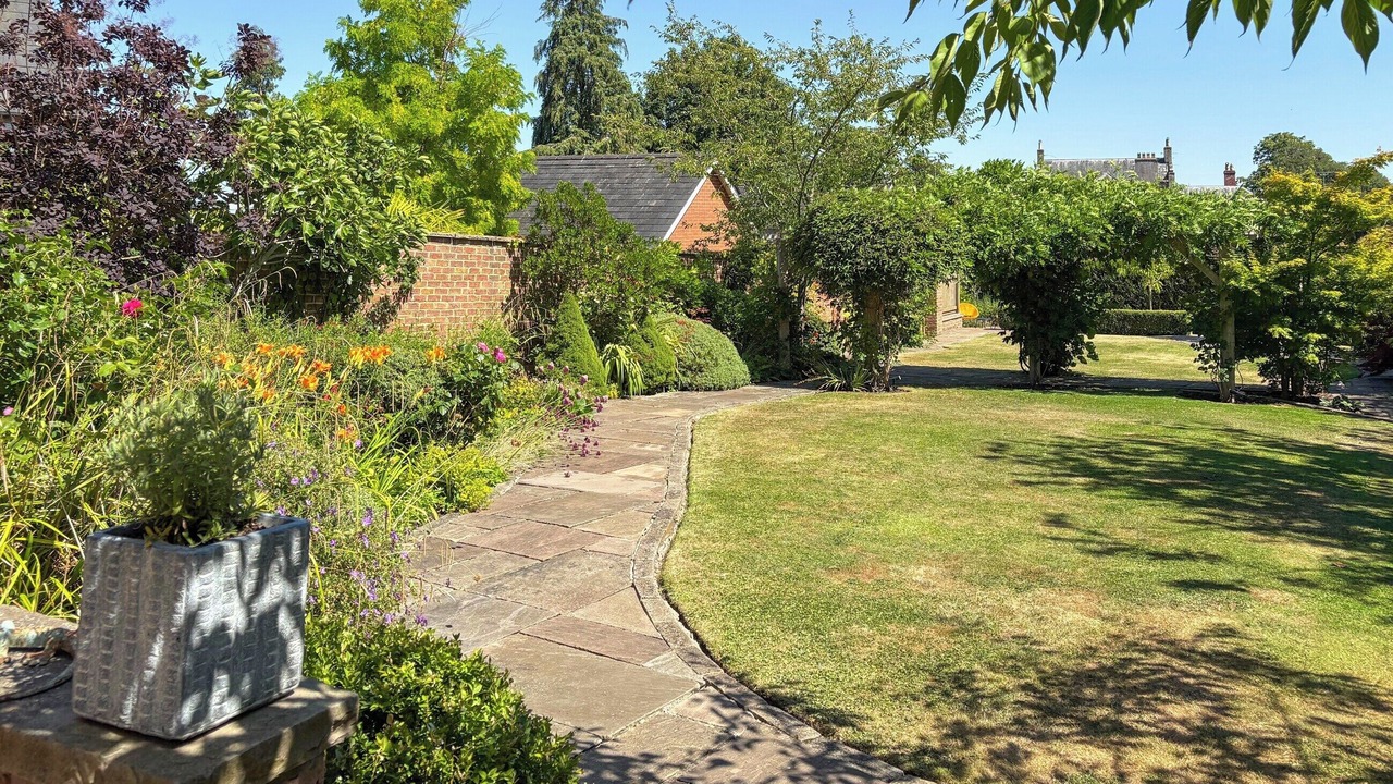 Photo of Outdoor in Newnham