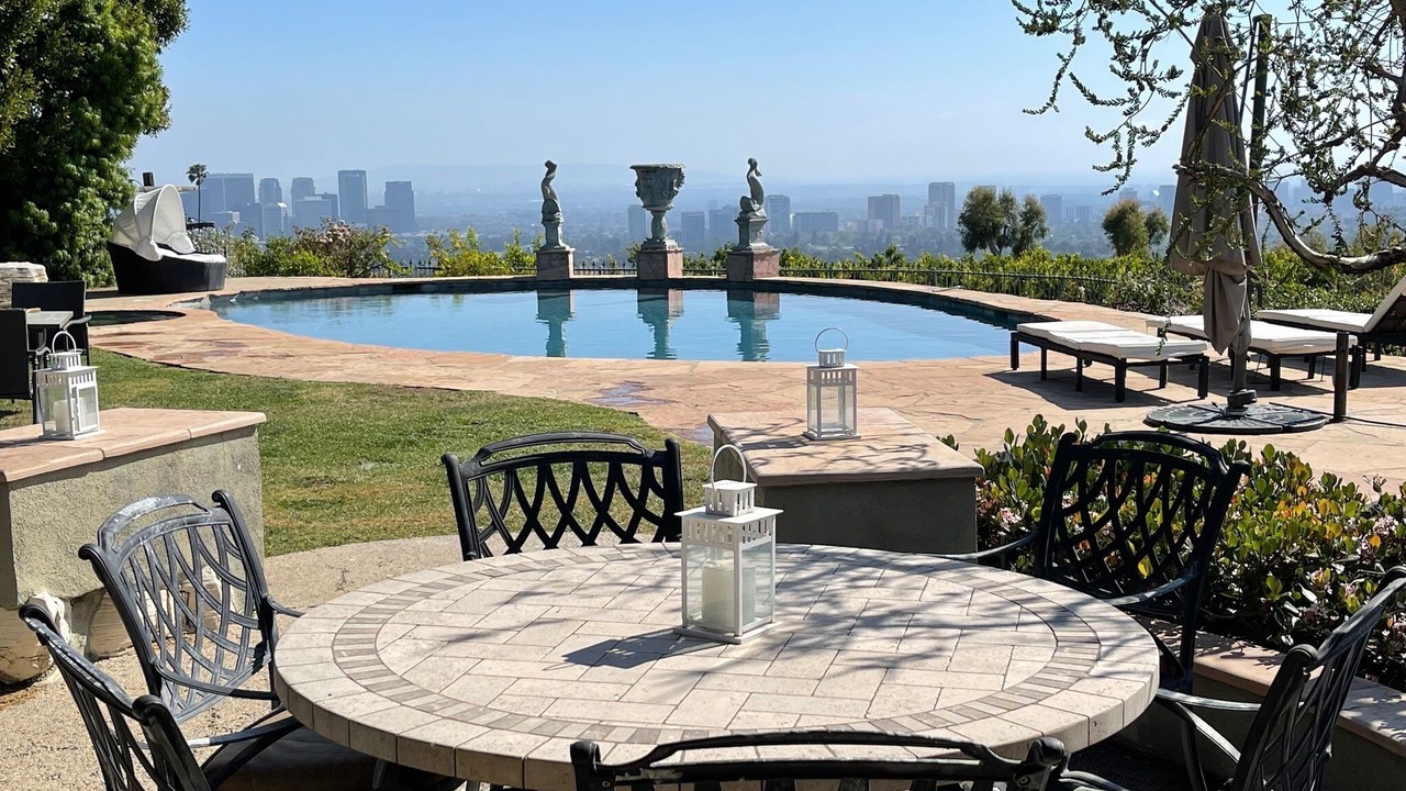 Photo of Outdoor in Beverly Hills