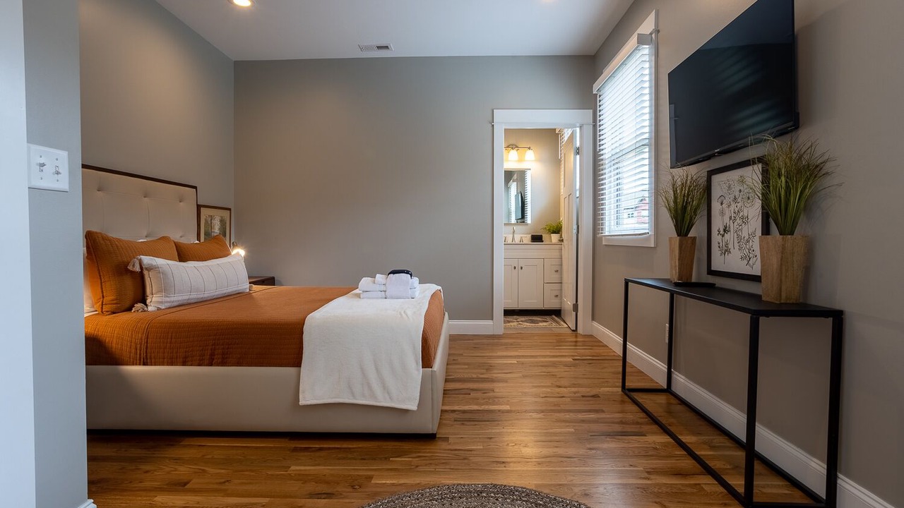 Photo of Bedroom in Woodfin