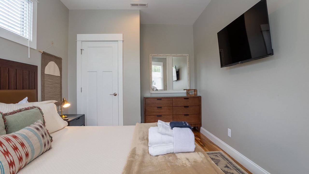 Photo of Bedroom in Woodfin