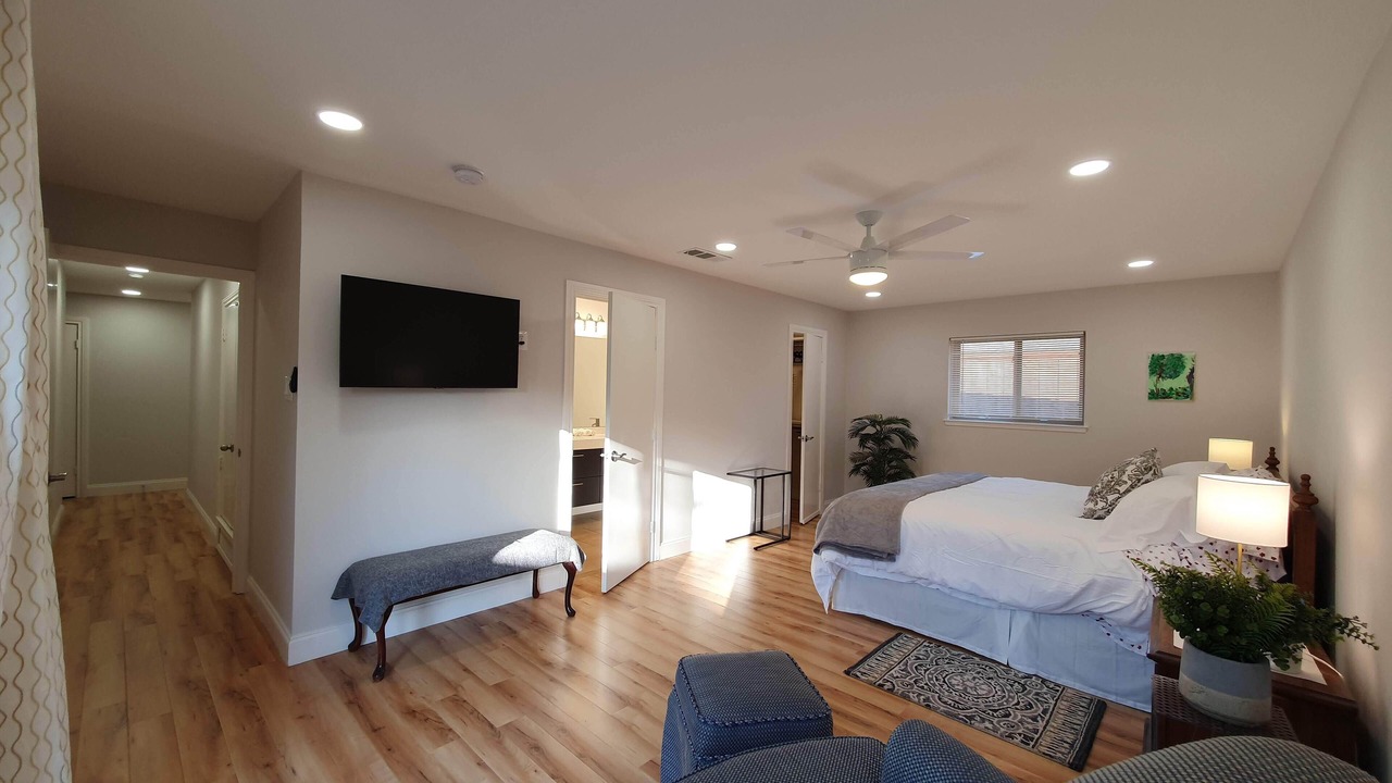 Photo of Bedroom in Far North Dallas