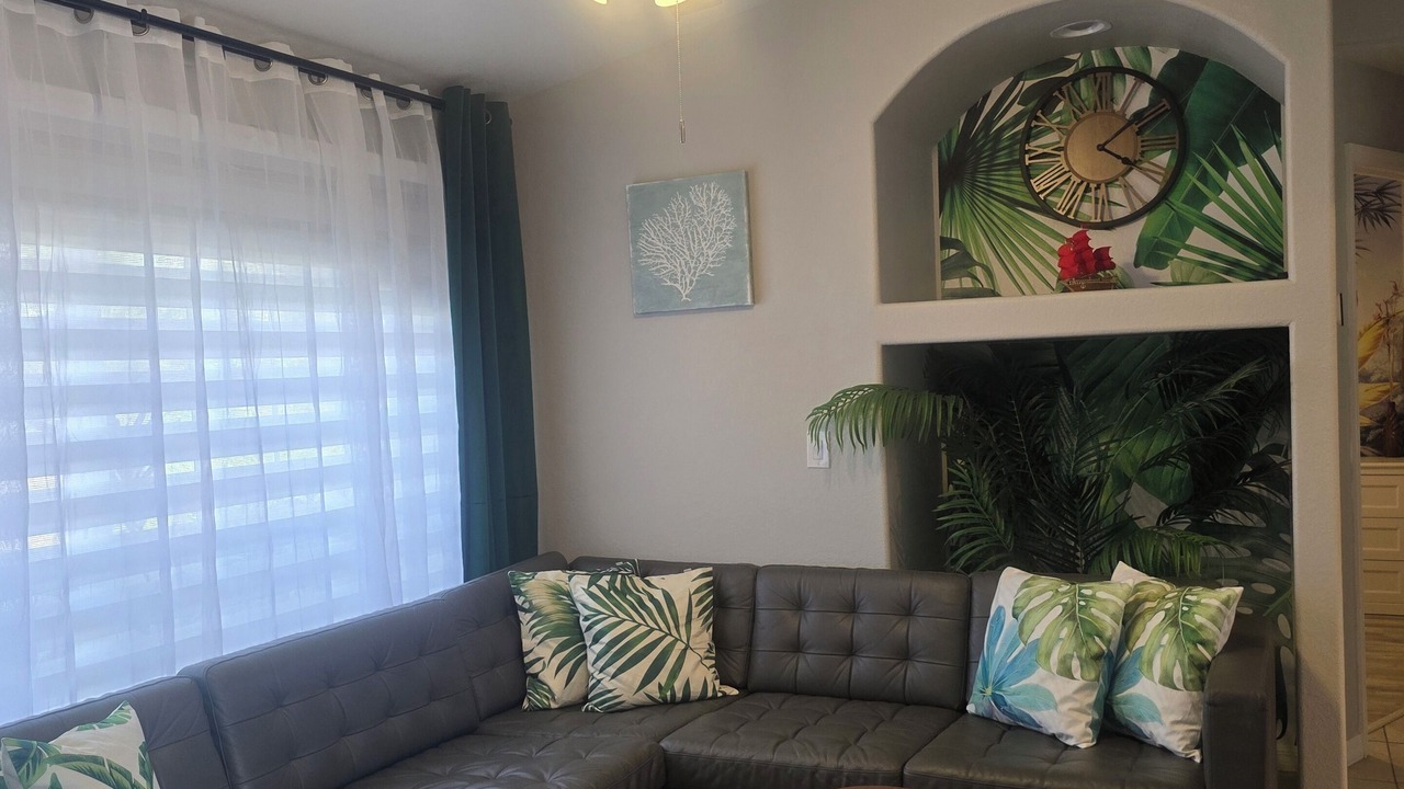 Photo of Livingroom in North Port
