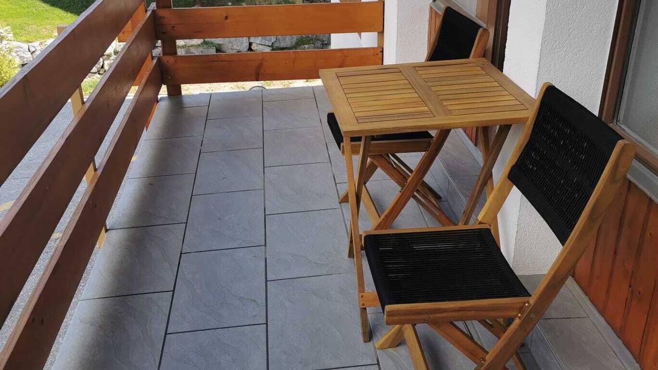 Photo of Outdoor in Lens