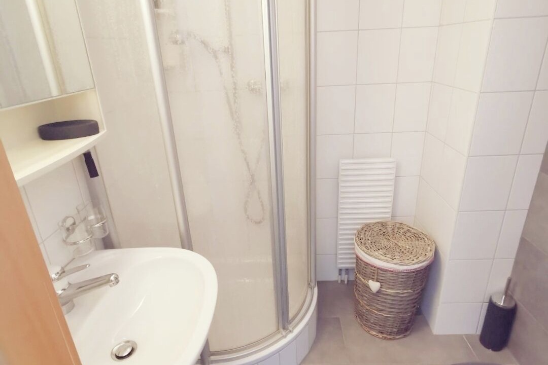 Photo of Bathroom in Lens