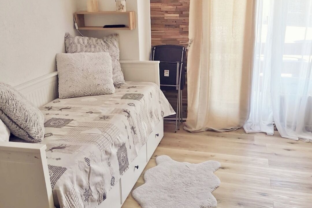 Photo of Bedroom in Lens