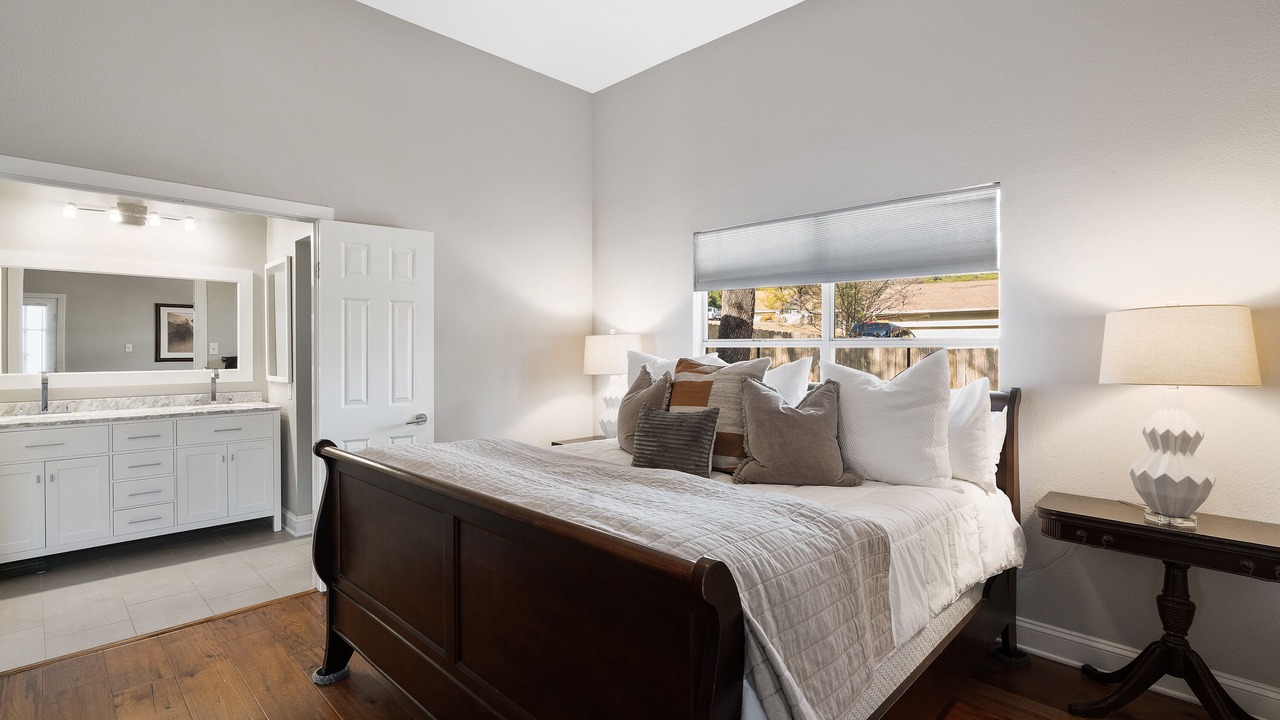 Photo of Bedroom in North Cat Mountain