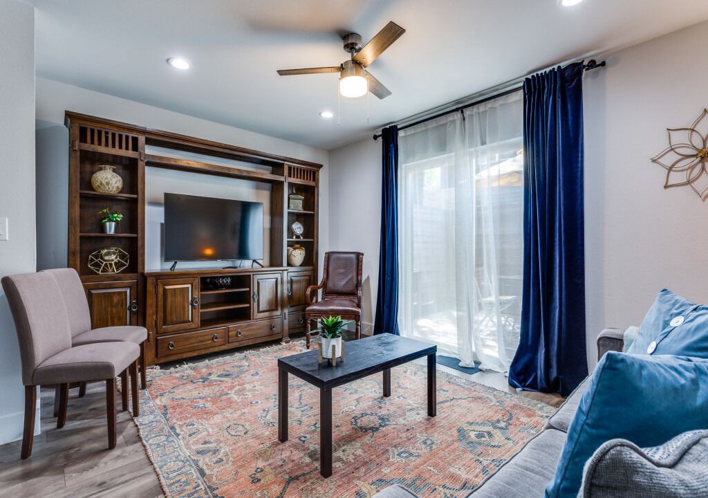 Photo of Livingroom in South Lamar