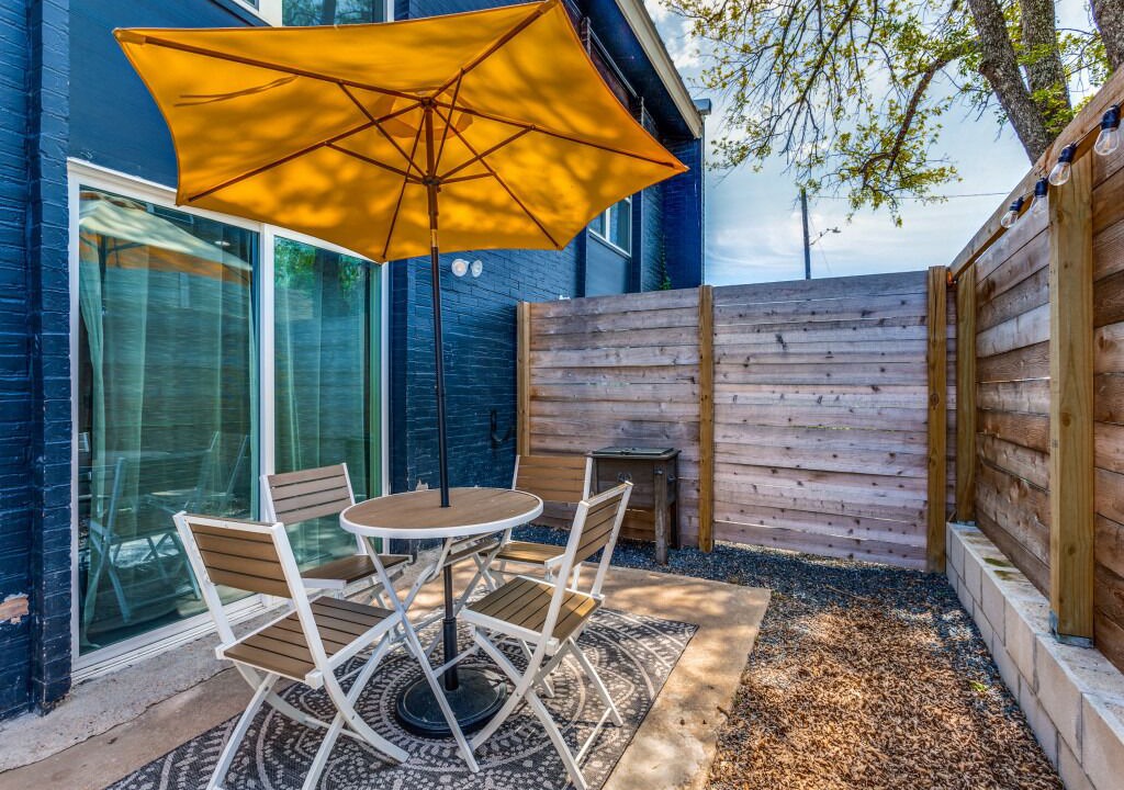 Photo of Outdoor in South Lamar