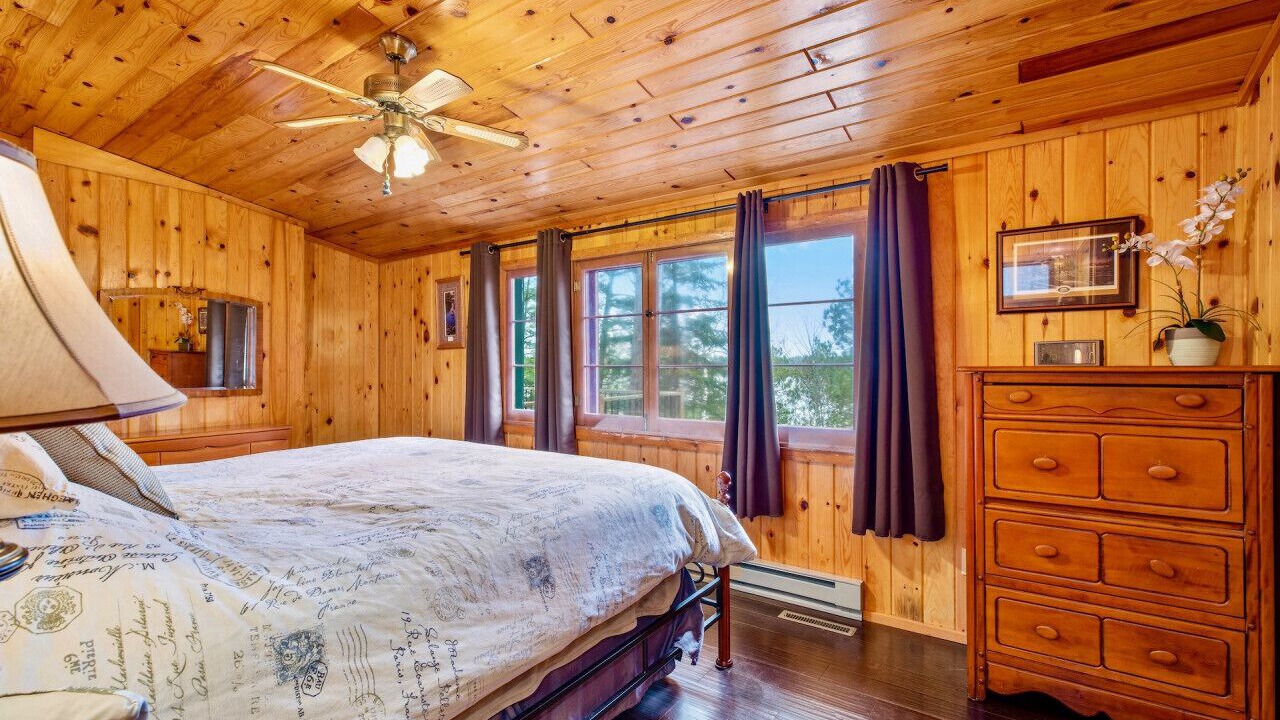 Photo of Bedroom in Crosslake