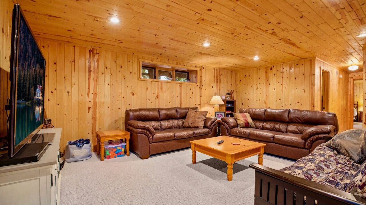 Photo of Livingroom in Crosslake