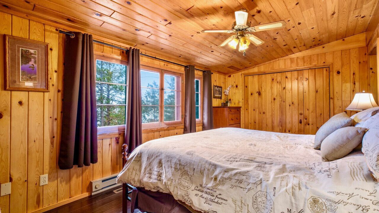 Photo of Bedroom in Crosslake