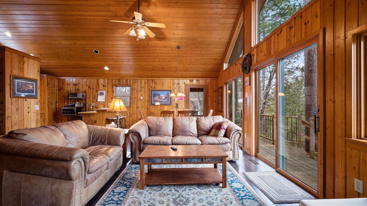 Photo of Livingroom in Crosslake