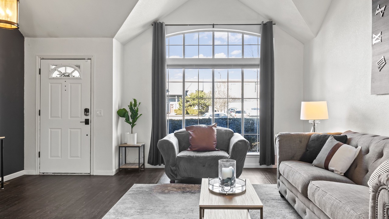 Photo of Livingroom in South Tulsa