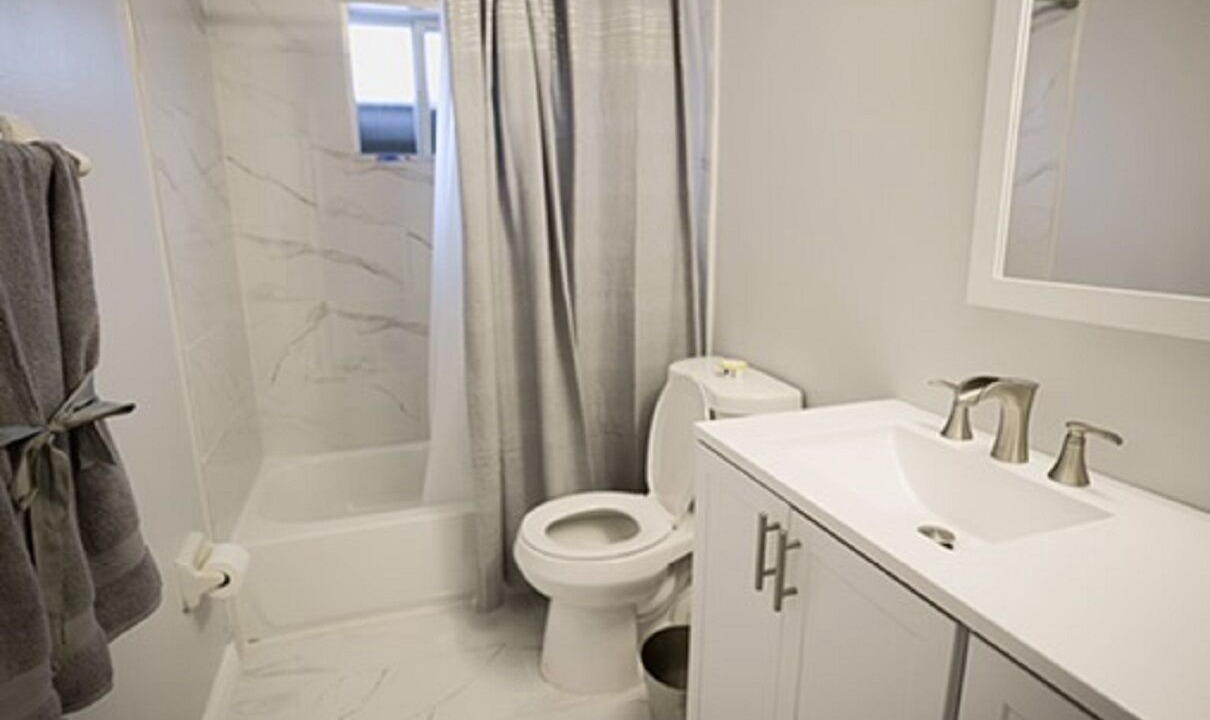 Photo of Bathroom in Miami Gardens