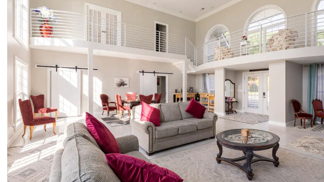 Photo of Livingroom in Guntersville