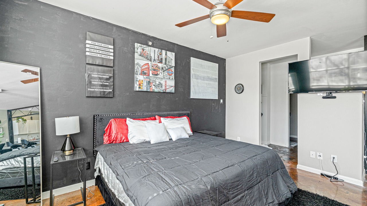 Photo of Bedroom in Uptown
