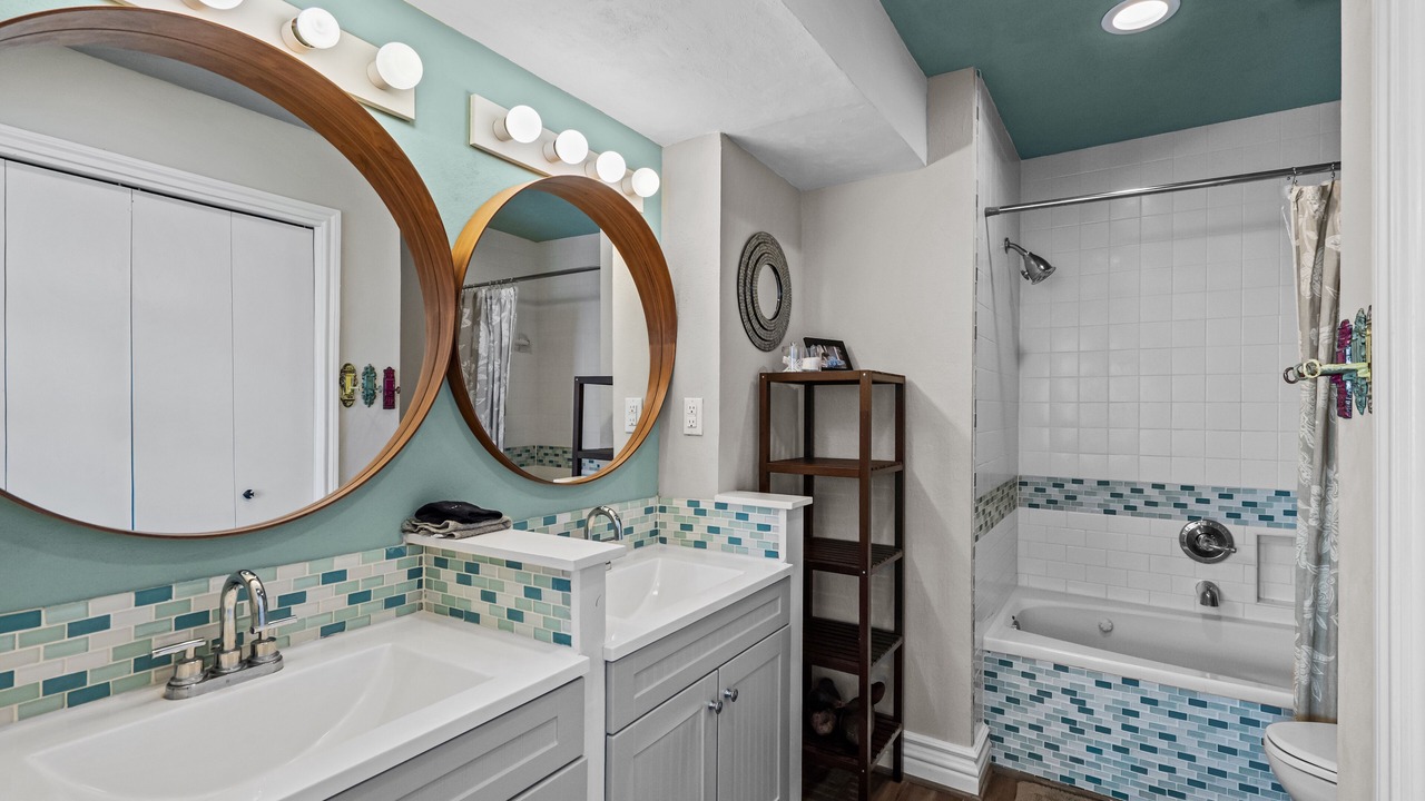 Photo of Bathroom in Galveston