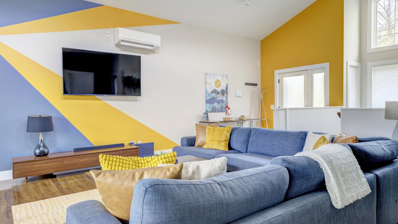 Photo of Livingroom in Northside