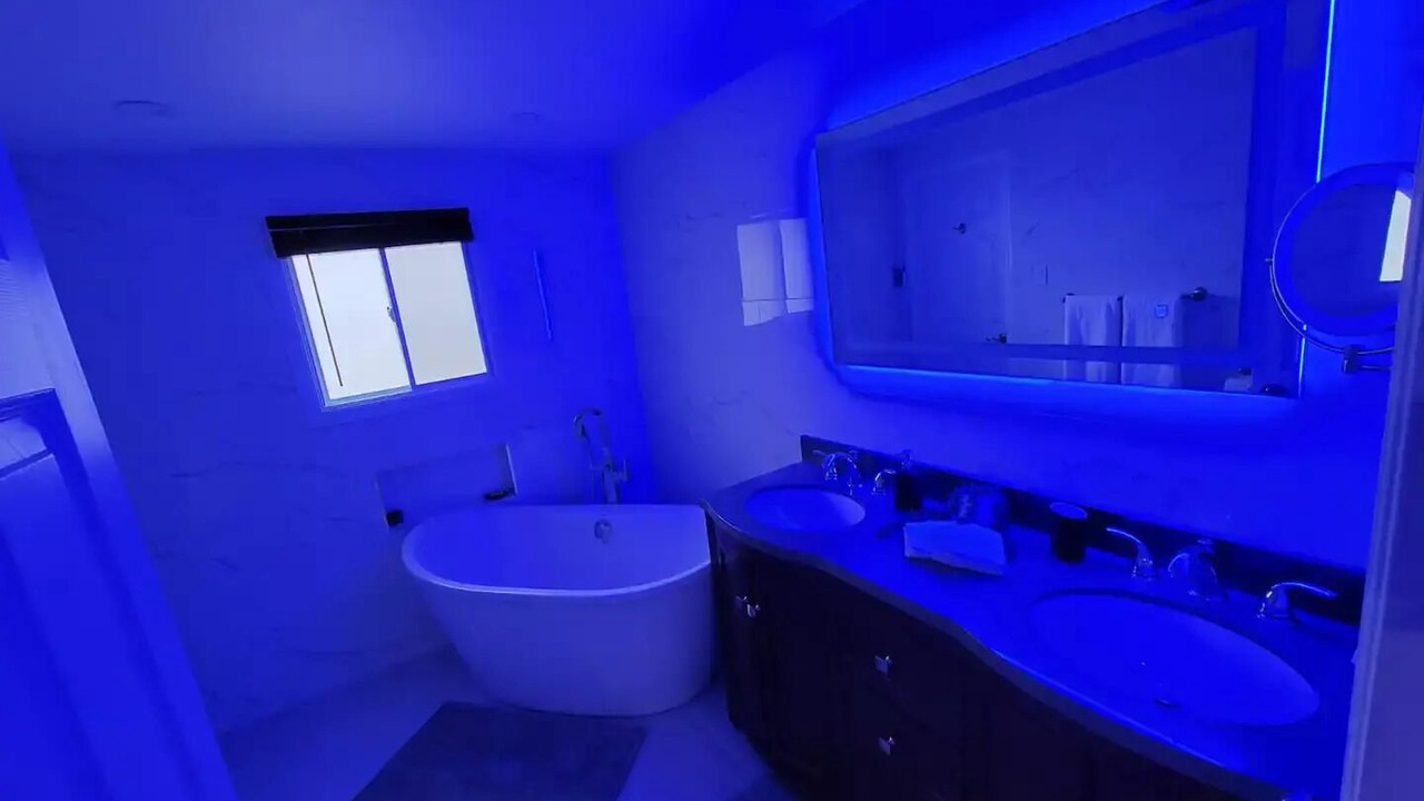 Photo of Bathroom in White Oaks