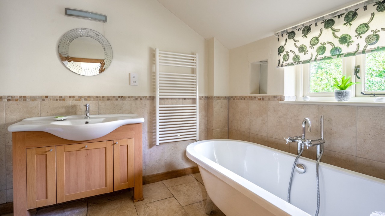 Photo of Bathroom in Saxmundham