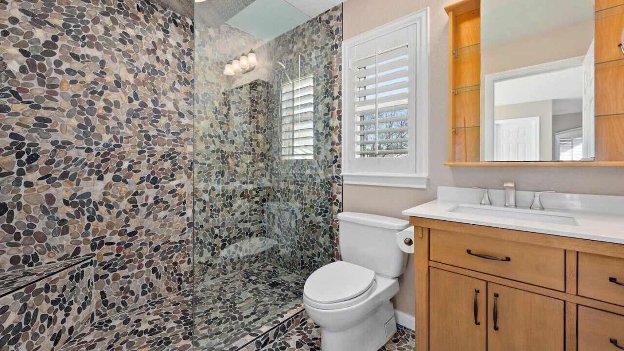 Photo of Bathroom in Spicewood