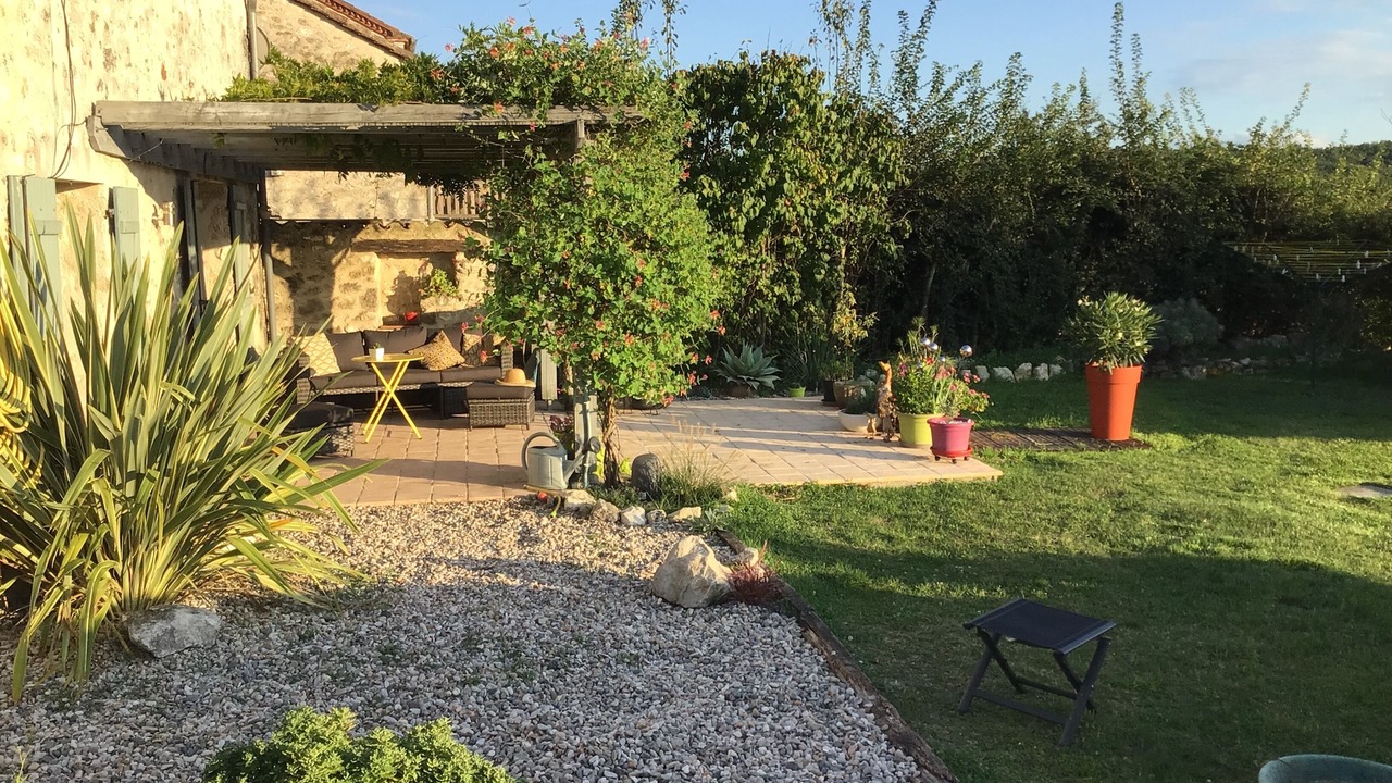 Photo of Outdoor in Salles