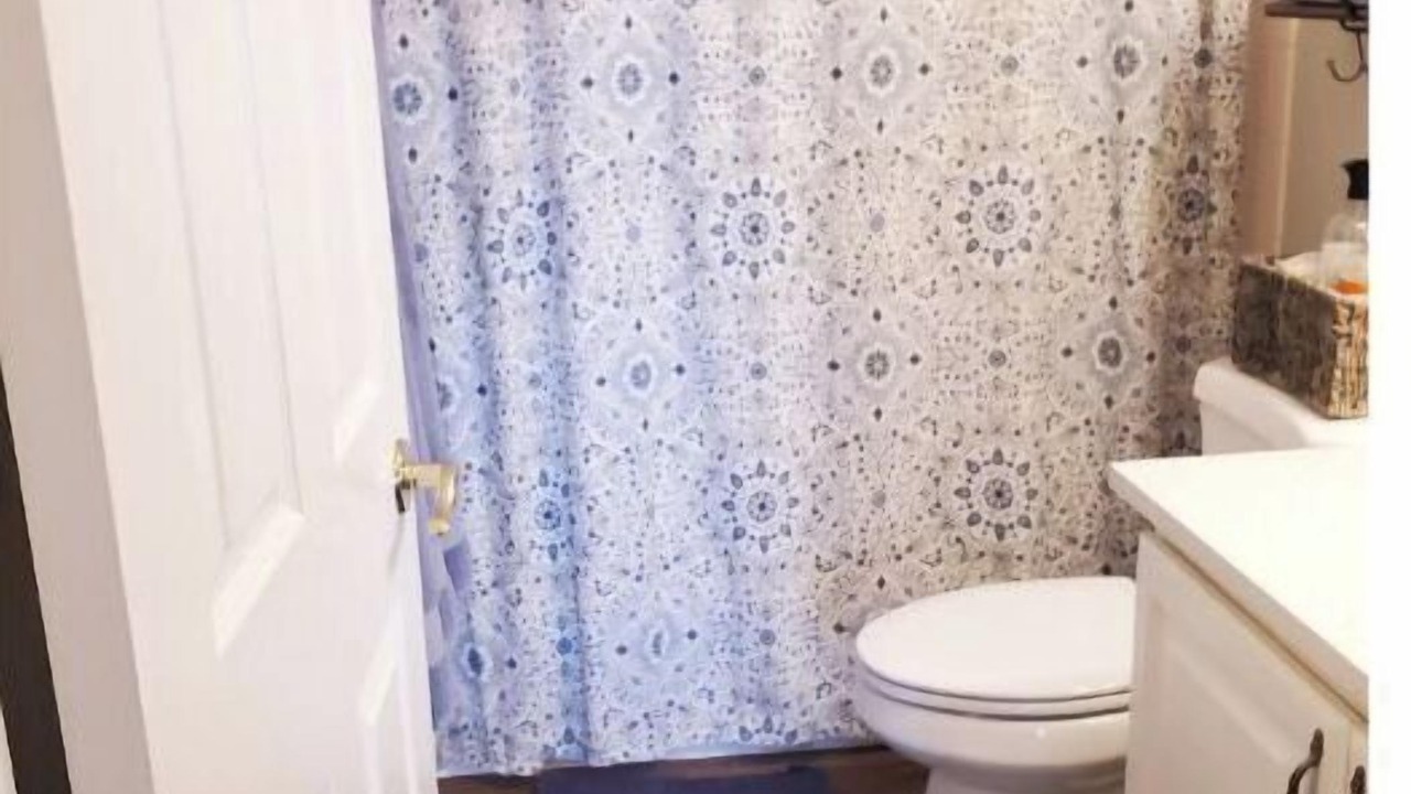 Photo of Bathroom in Midway
