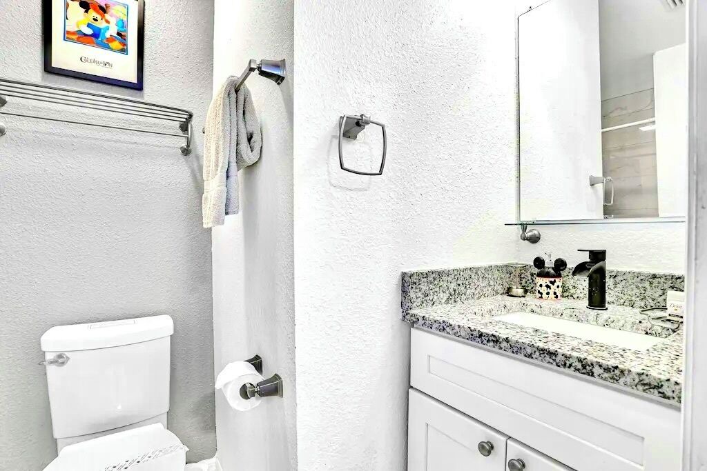Photo of Bathroom in Lake Berkley
