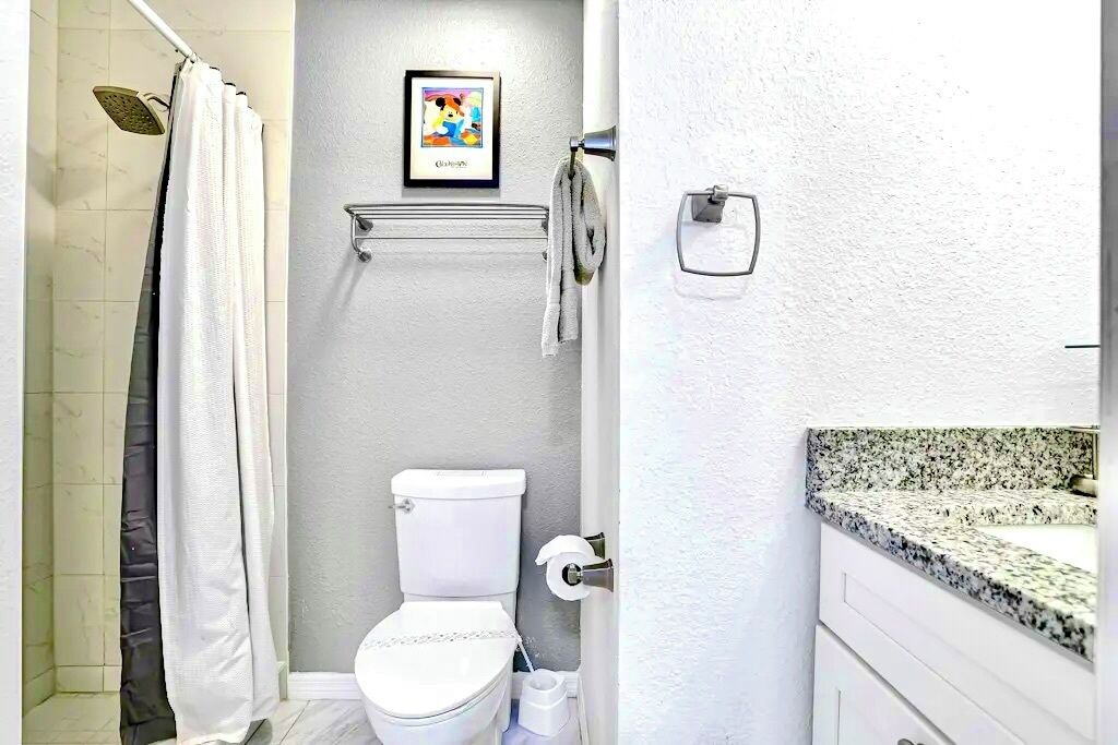 Photo of Bathroom in Lake Berkley