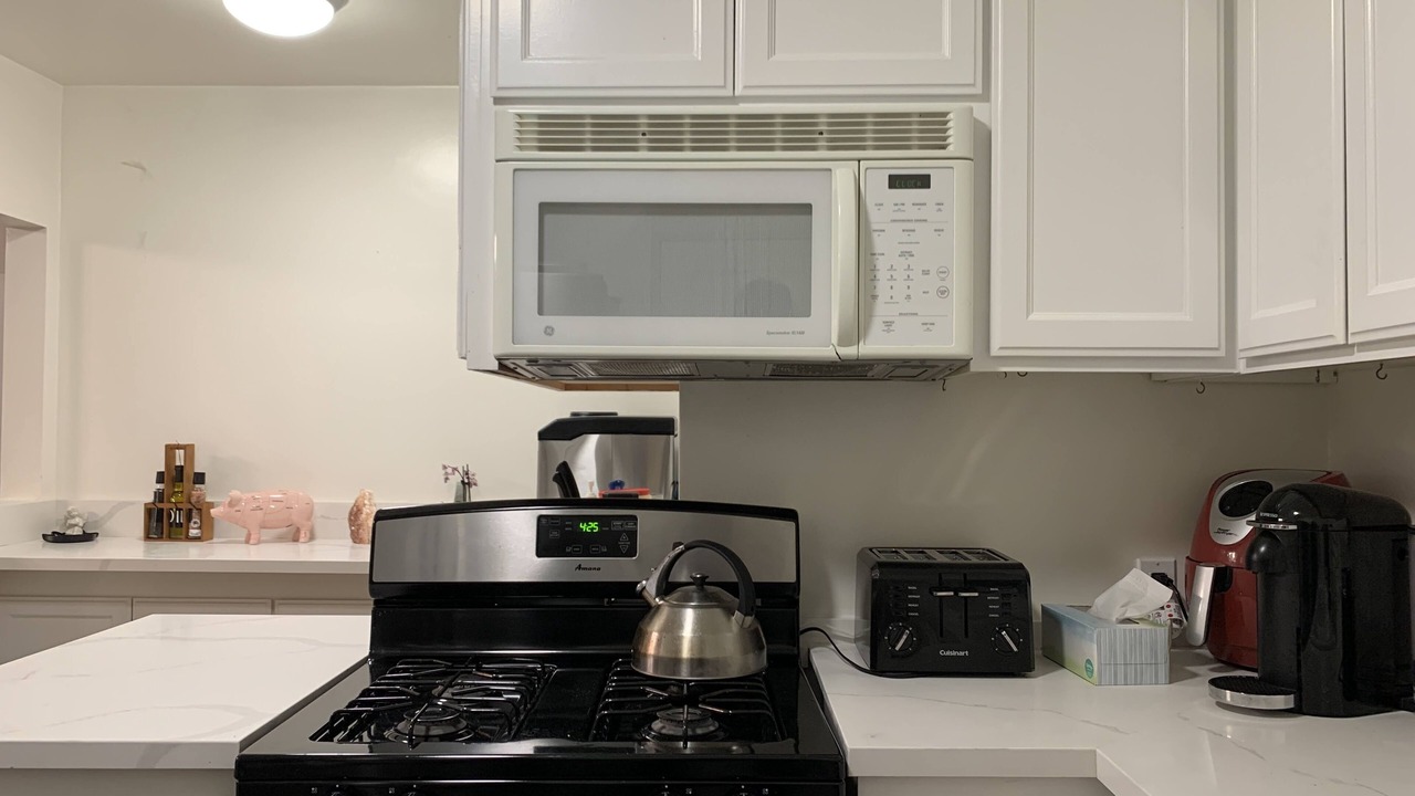 Photo of Kitchen in Woodland Hills
