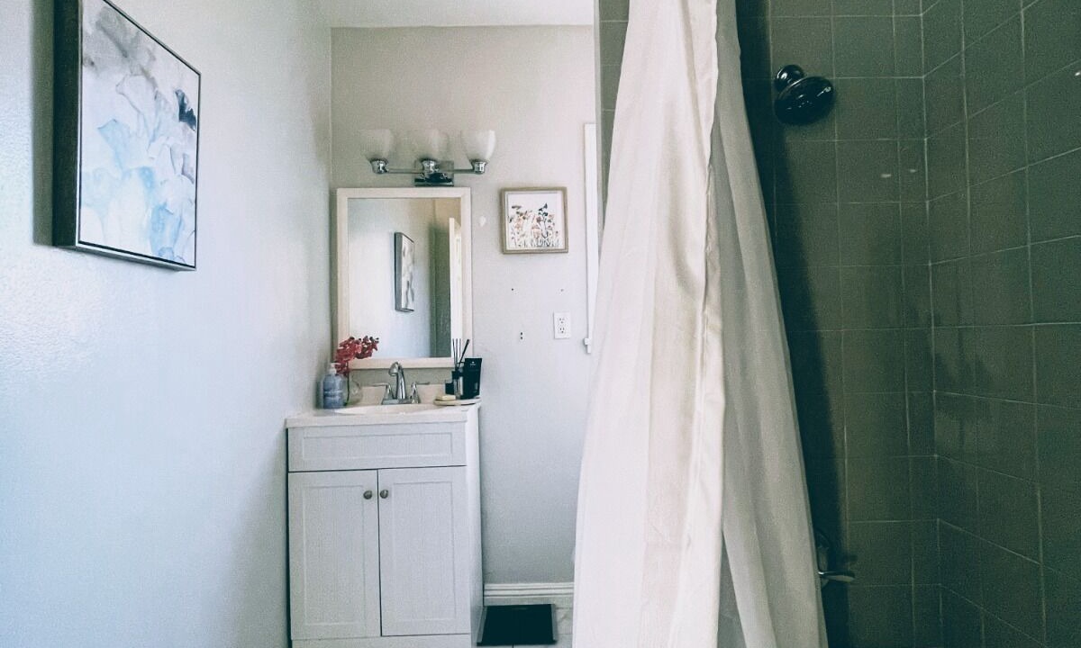 Photo of Bathroom in Woodland Hills