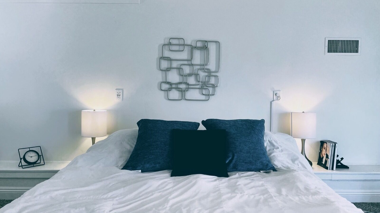 Photo of Bedroom in Woodland Hills