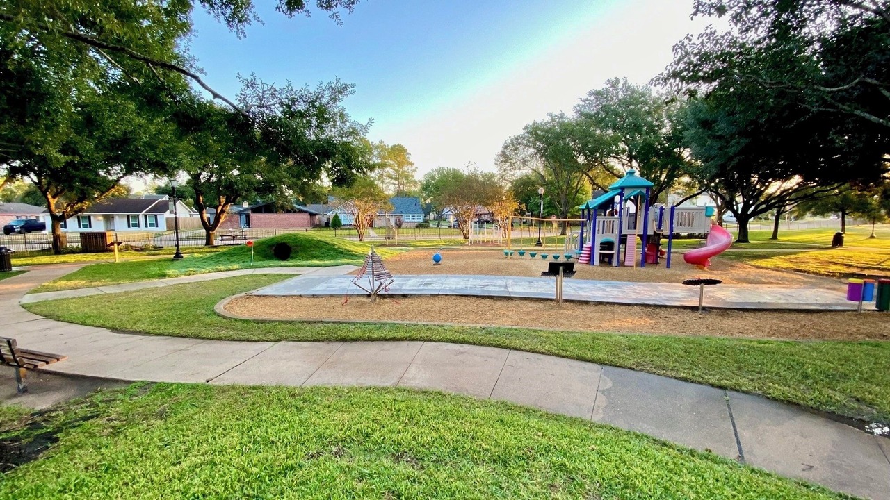 Photo of Others in Meadows Place