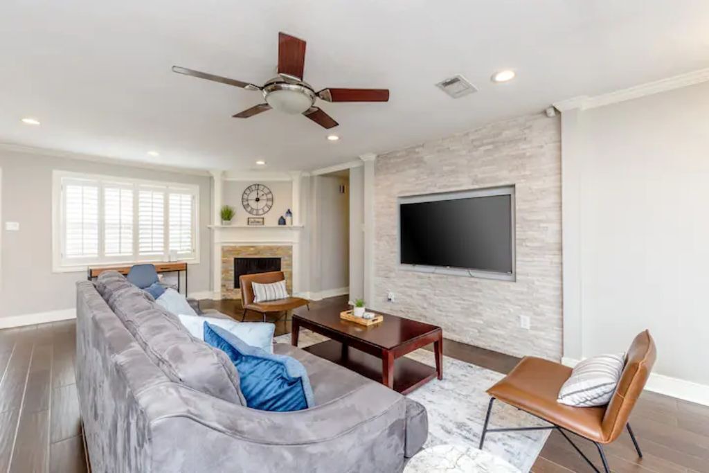 Photo of Livingroom in Meadows Place