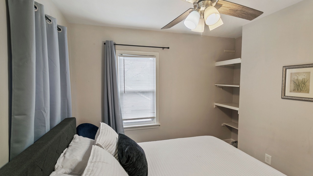 Photo of Bedroom in Libertyville
