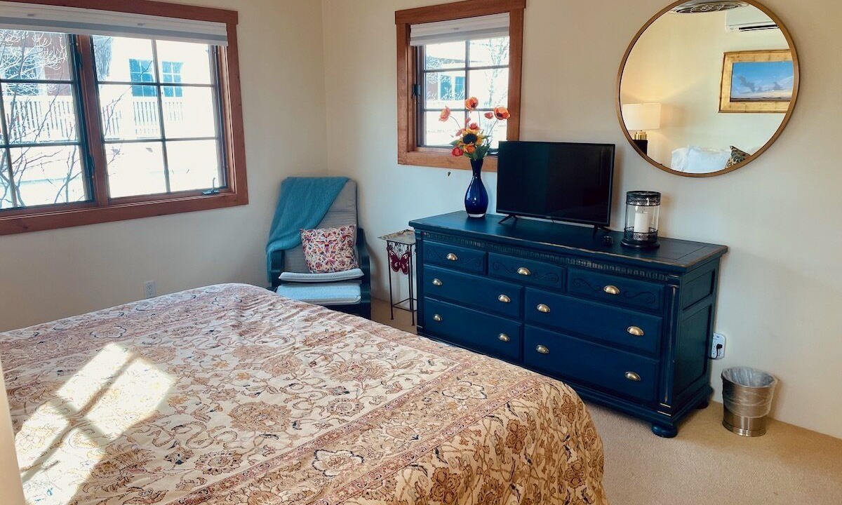 Photo of Bedroom in Northeast Santa Fe